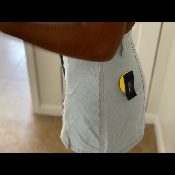 Blue Corduroy skirt from forever 21 - Picture 3 of 4